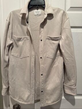 Abercrombie & Fitch Light Cream Fleece Shirt Jacket with Chest Pockets
